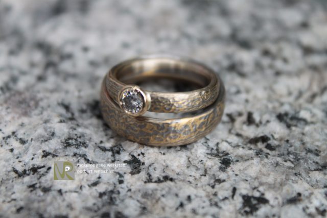 E81 Mokume Gane Trauringe geknittert und funkelnd