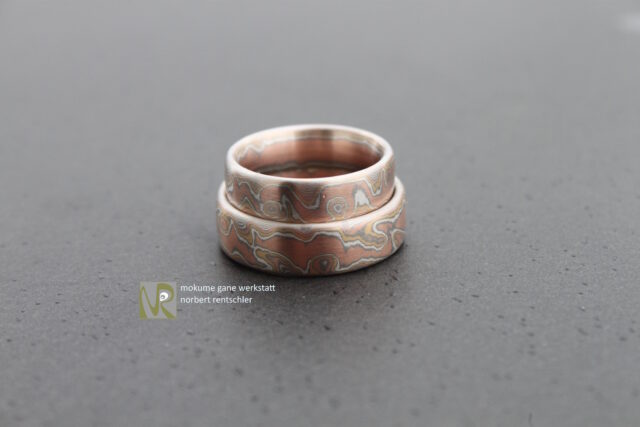 G4F251 Mokume Gane Trauringe baumstarke Holzaugen
