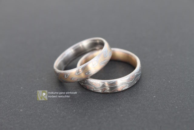 G4F247 Mokume Gane Trauringe Gelb und Grau