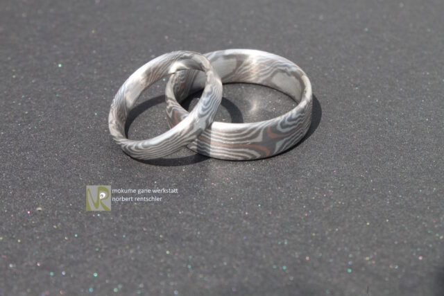 GR255 Mokume Gane Trauringe mal so mal so